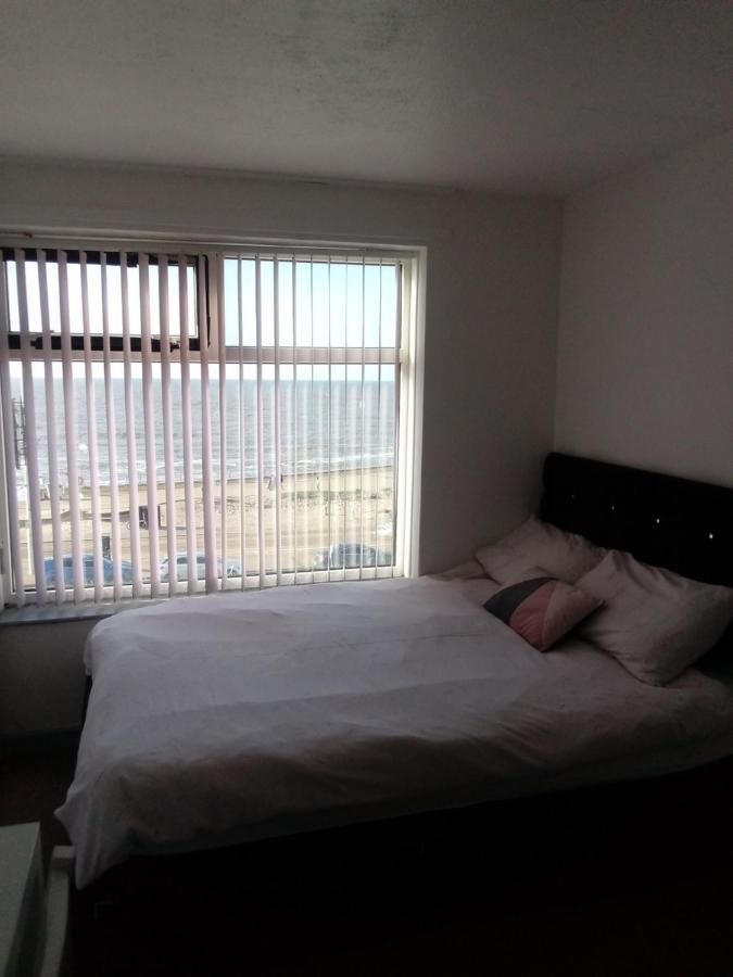 Arnies Hotel Blackpool Extérieur photo